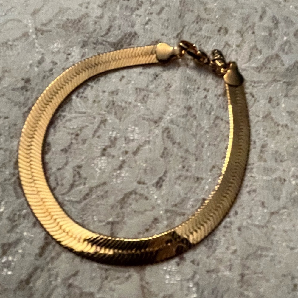 Napier/vintage, gold tone herringbone bracelet, 6.5”